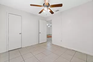 4905 Gulfstream Rd, Lake Worth, FL 33461 - Photo 10