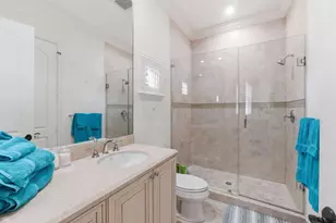 2221 NE 48th Ct, Lighthouse Point, FL 33064 - Photo 44