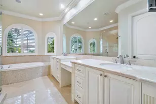 2221 NE 48th Ct, Lighthouse Point, FL 33064 - Photo 18