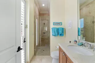 2221 NE 48th Ct, Lighthouse Point, FL 33064 - Photo 16