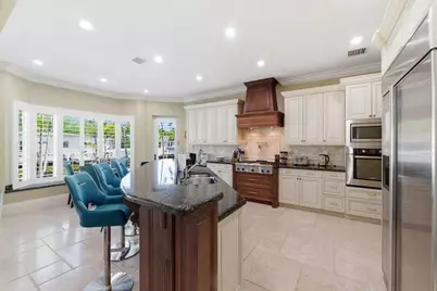 2221 NE 48th Court, Lighthouse Point, FL 33064 - Photo 12