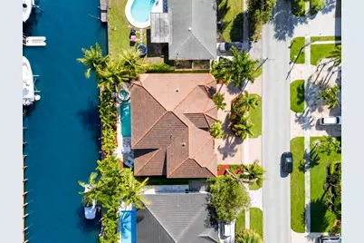 2221 NE 48th Court, Lighthouse Point, FL 33064 - Photo 2