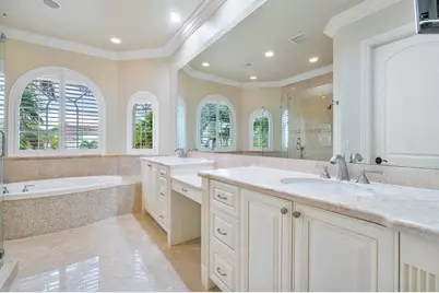 2221 NE 48th Court, Lighthouse Point, FL 33064 - Photo 18