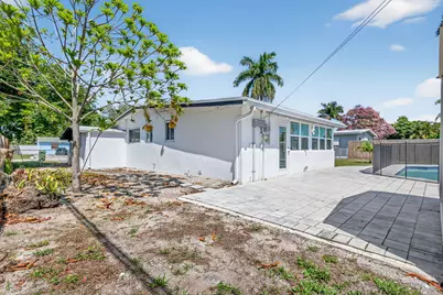 353 Shady Lane Road, Palm Springs, FL 33461 - Photo 40