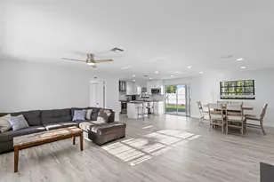 1713 Roy Dr, West Palm Beach, FL 33415 - Photo 6