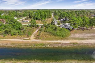 755 Longbow Ln, Lehigh Acres, FL 33972 - Photo 4