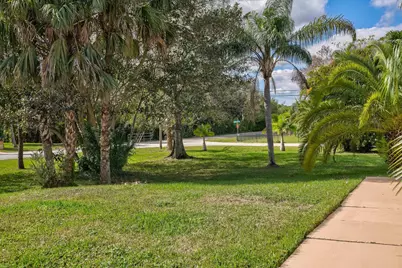 8671 N 155th Pl Place N, Palm Beach Gardens, FL 33418 - Photo 24
