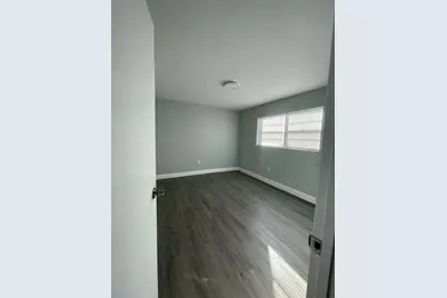 110 SE 7th Street #4, Hallandale Beach, FL 33009 - Photo 8