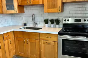 110 SE 7th St, Hallandale Beach, FL 33009 - Photo 4