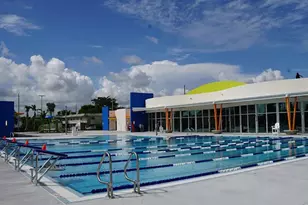 110 SE 7th St, Hallandale Beach, FL 33009 - Photo 16