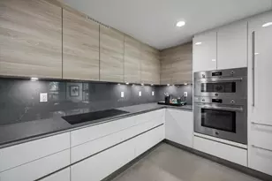 2042 Amesbury Cir, Wellington, FL 33414 - Photo 14