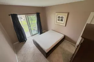 136 Coventry F, West Palm Beach, FL 33417 - Photo 4