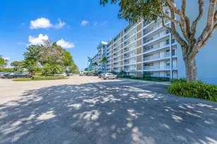 3091 N Course Dr, Pompano Beach, FL 33069 - Photo 16