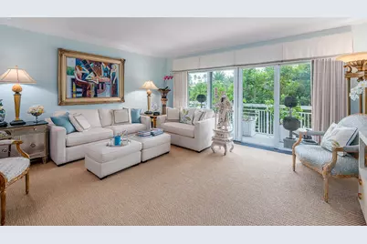 250 Bradley Place #202, Palm Beach, FL 33480 - Photo 2