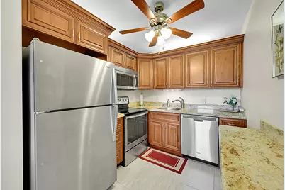 154 Upminster G #154, Deerfield Beach, FL 33442 - Photo 10