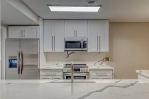 400 S Luna Ct, Hollywood, FL 33021 - Photo 6