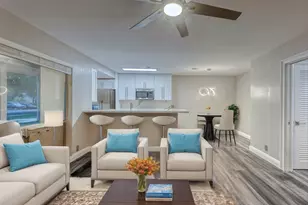 400 S Luna Ct, Hollywood, FL 33021 - Photo 2