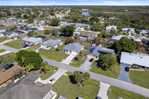 861 SE Cavern Ave, Port Saint Lucie, FL 34983 - Photo 24