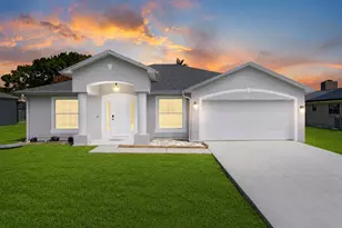 861 SE Cavern Ave, Port Saint Lucie, FL 34983 - Photo 2