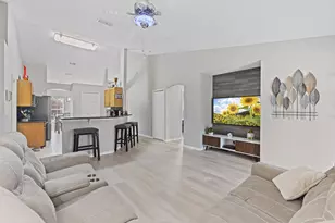 861 SE Cavern Ave, Port Saint Lucie, FL 34983 - Photo 10