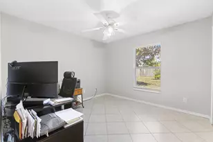 861 SE Cavern Ave, Port Saint Lucie, FL 34983 - Photo 16