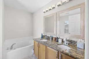 861 SE Cavern Ave, Port Saint Lucie, FL 34983 - Photo 16