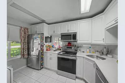 4675 Lakeside Circle, West Palm Beach, FL 33417 - Photo 4