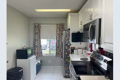 4675 Lakeside Circle, West Palm Beach, FL 33417 - Photo 6