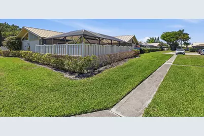 5460 Eagle Lake Drive #72b, Palm Beach Gardens, FL 33418 - Photo 1