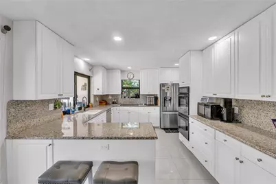 11266 NW 10th Place, Coral Springs, FL 33071 - Photo 14