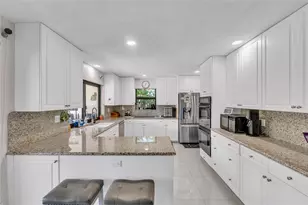 11266 NW 10th Pl, Coral Springs, FL 33071 - Photo 14