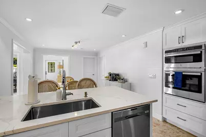 820 Palm Trail, Delray Beach, FL 33483 - Photo 10