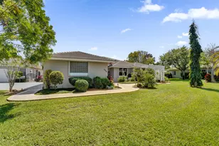 5970 SW 55th St, Davie, FL 33314 - Photo 8