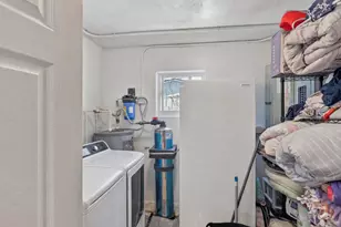 4688 NW 1st St, Plantation, FL 33317 - Photo 18