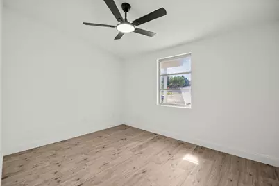 555 SE Airoso Boulevard, Port Saint Lucie, FL 34983 - Photo 20