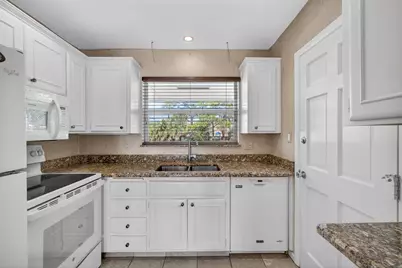 478 Tequesta Drive #205, Tequesta, FL 33469 - Photo 6