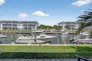 121 Wettaw Ln, North Palm Beach, FL 33408 - Photo 4