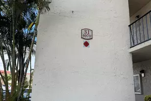 8970 S Hollybrook Blvd, Pembroke Pines, FL 33025 - Photo 2