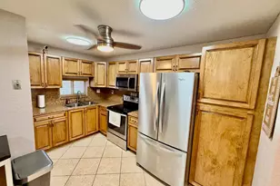 8970 S Hollybrook Blvd, Pembroke Pines, FL 33025 - Photo 38