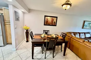 8970 S Hollybrook Blvd, Pembroke Pines, FL 33025 - Photo 32