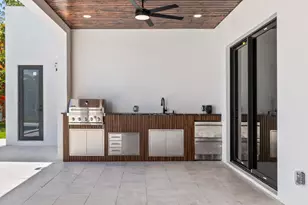 17107 W Sycamore Dr W, The Acreage, FL 33470 - Photo 34