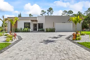 17107 W Sycamore Dr W, The Acreage, FL 33470 - Photo 2