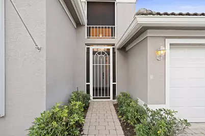 324 NW Somerset Circle, Port Saint Lucie, FL 34983 - Photo 2