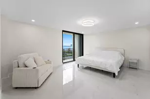 5460 N Ocean Dr, Singer Island, FL 33404 - Photo 34
