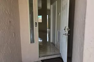 31 Peachtree Pl, Boynton Beach, FL 33436 - Photo 2