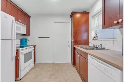 2441 SW 82nd Avenue #Unit 301, Davie, FL 33324 - Photo 8