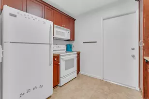 2441 SW 82nd Ave, Davie, FL 33324 - Photo 10