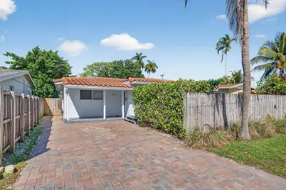 1029 NE 9th Avenue, Fort Lauderdale, FL 33304 - Photo 1