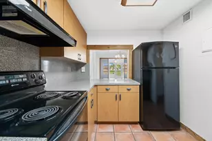 9480 Tangerine Pl, Davie, FL 33324 - Photo 8