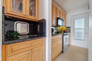 426 SE 17th Terrace, Deerfield Beach, FL 33441 - Photo 8